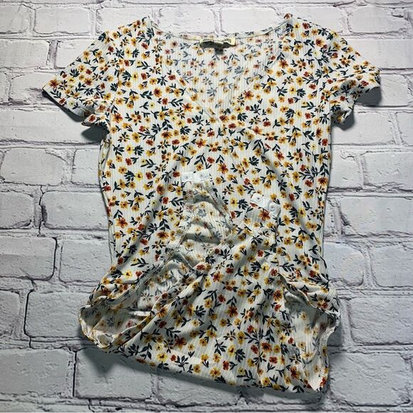 INSPIRED HEARTS V-neck Short sleeves Bodysuit - Picture 2 of 8